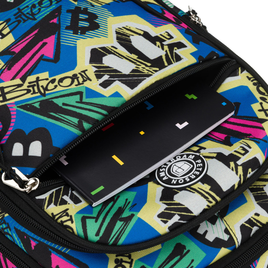 Plecak młodzieżowy do szkoły odszyty z poliestru ze wzorem imitującym graffiti, zawieszony na regulowanych szelkach - Peterson