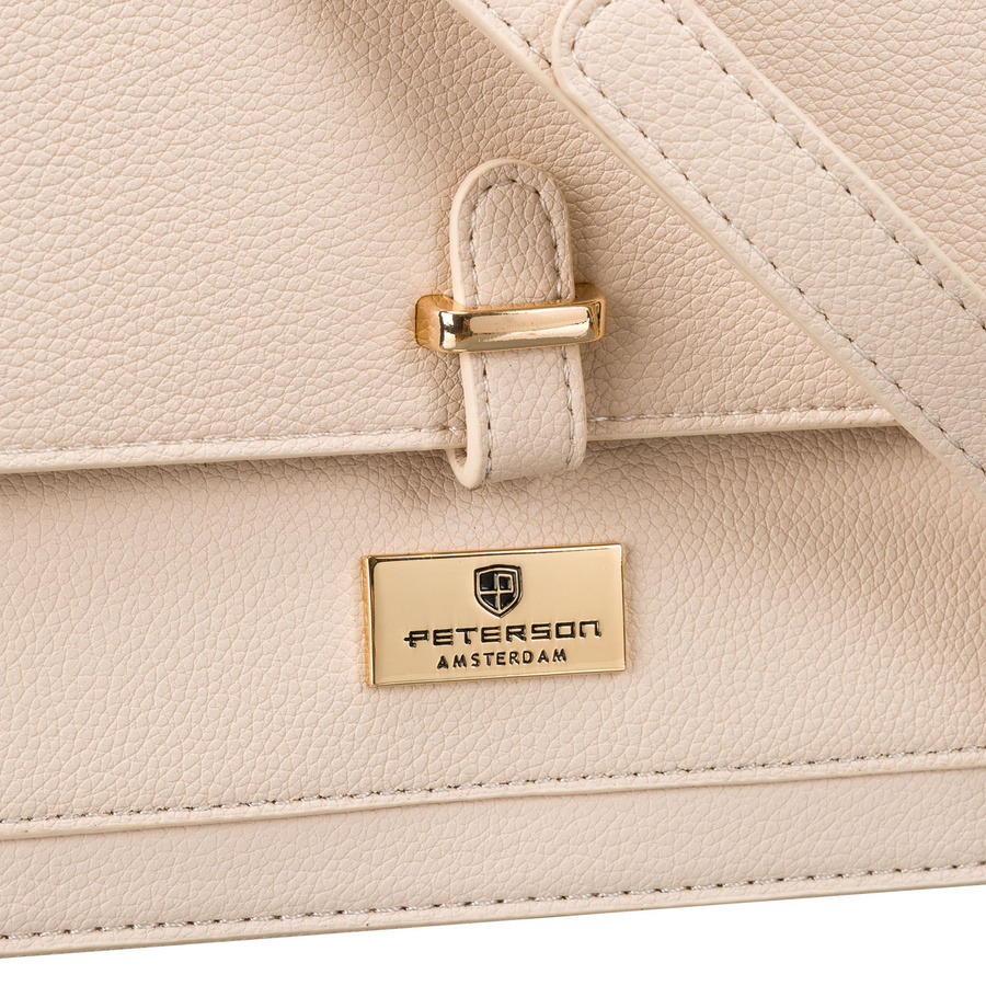Listonoszka damska ze skóry ekologicznej w beżowym kolorze zapinana na magnes i suwak - Peterson