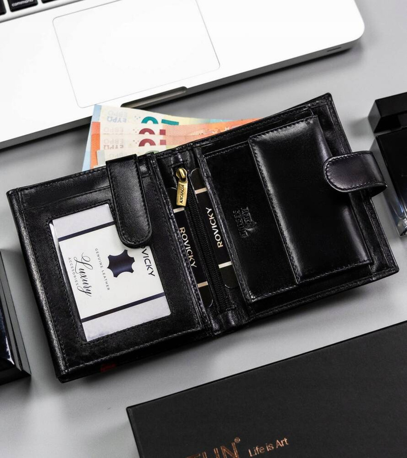 Duży, skórzany portfel męski na zatrzask - Rovicky