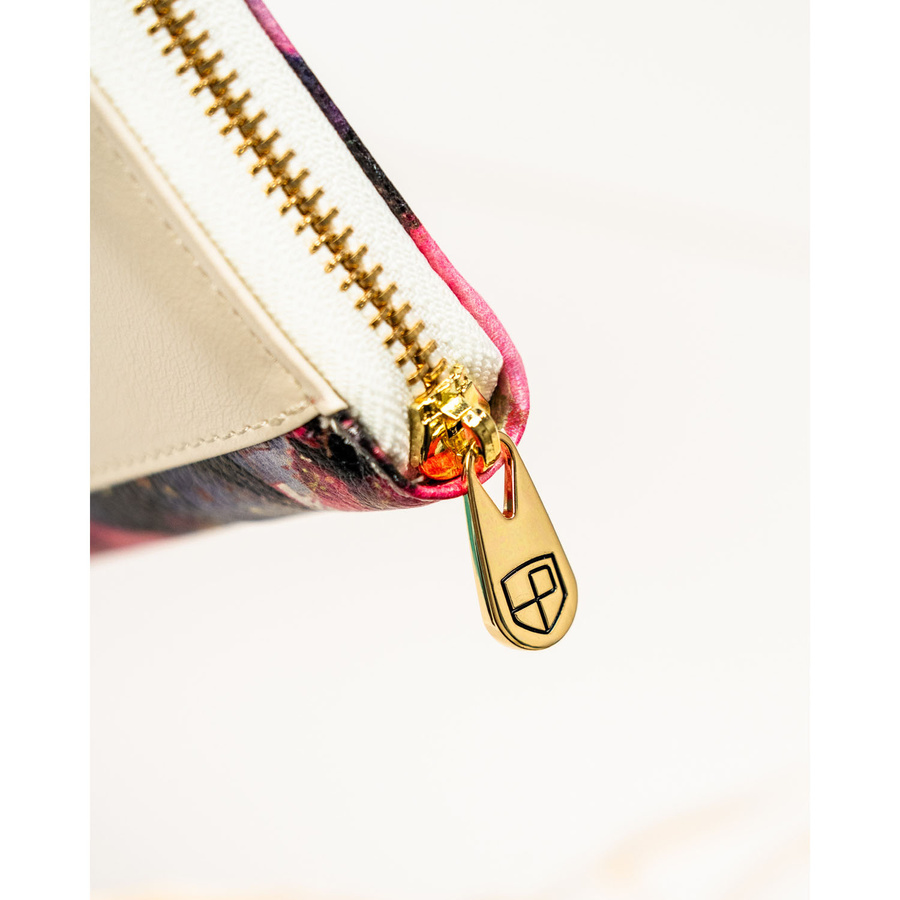 Portfel-piórnik damski w kwiaty wykonany ze skóry naturalnej i ekologicznej - Peterson