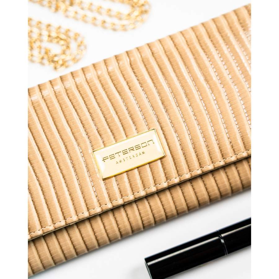 Beżowy portfel damski ze skóry naturalnej i ekologicznej w pleciony wzór - Peterson