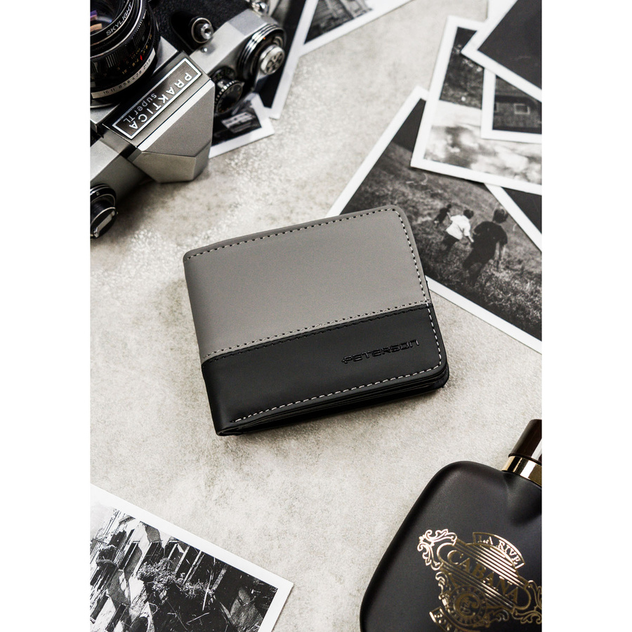 Czarno-szary portfel męski w orientacji poziomej bez zapięcia zewnętrznego - Peterson
