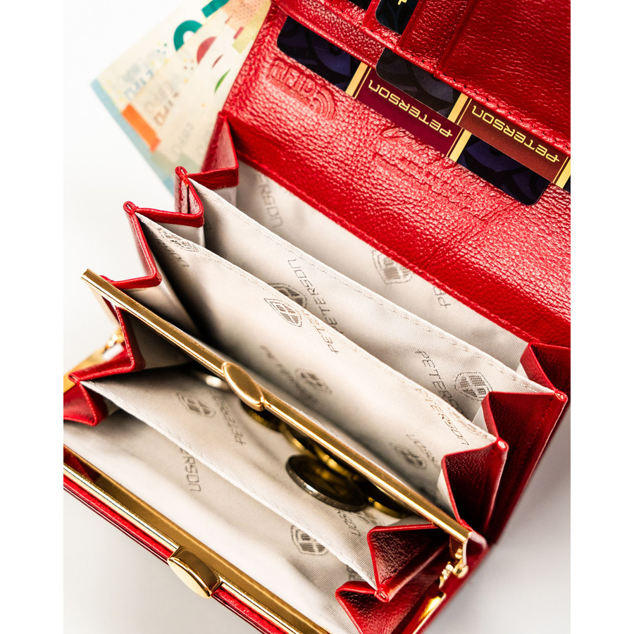 Czerwony portfel damski wykonany z lakierowanej skóry naturalnej, zamykany zatrzaskiem - Peterson