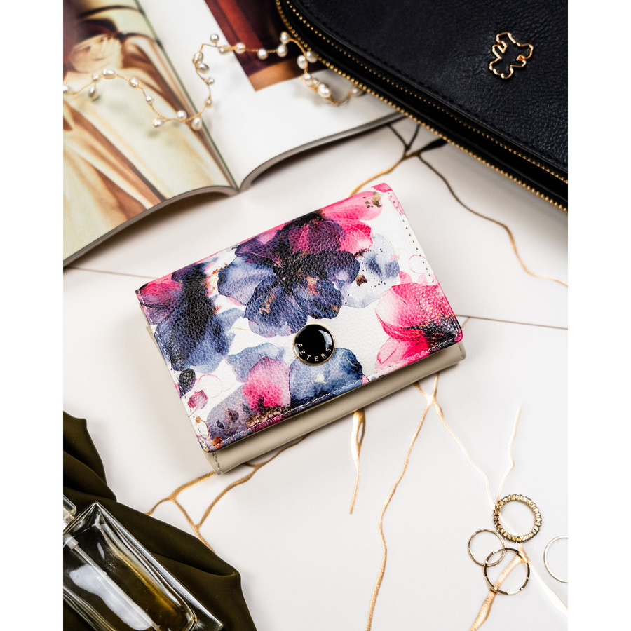 Elegancki portfel damski w kwiaty wykonany ze skóry naturalnej i ekologicznej - Peterson