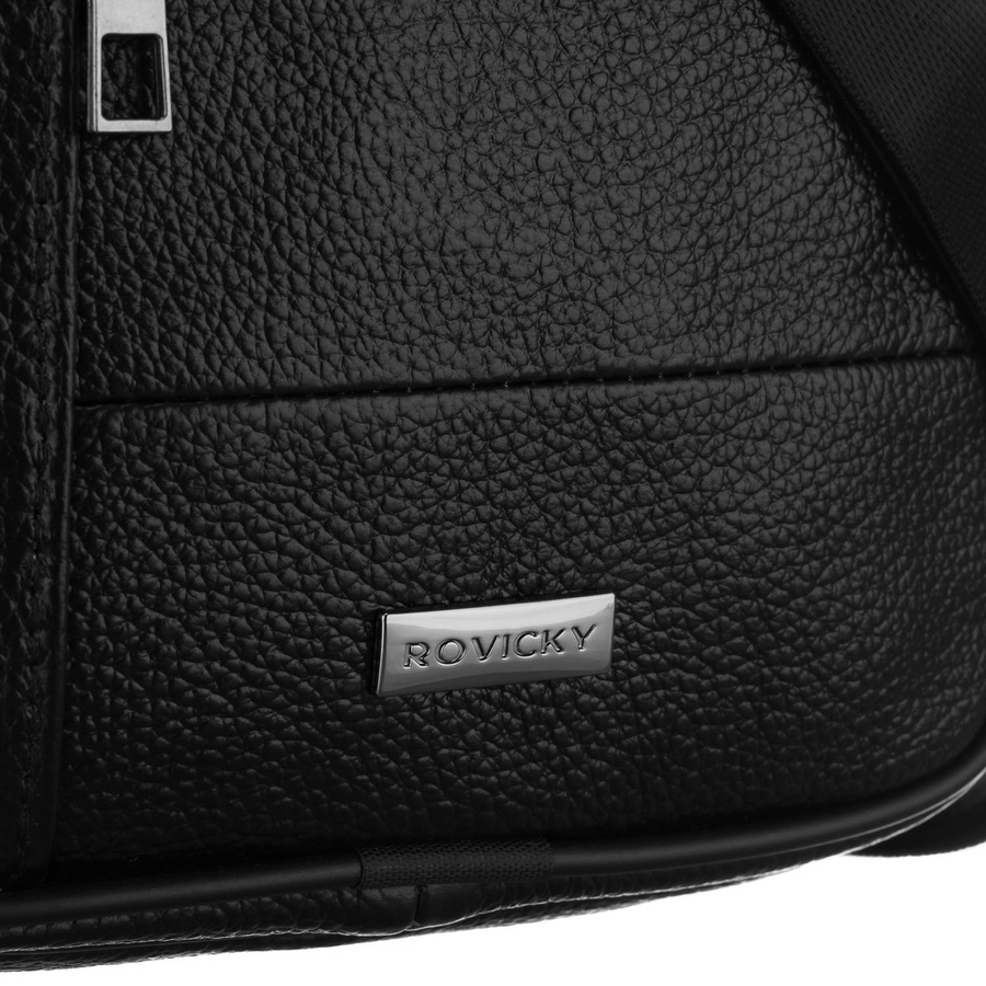 Czarna listonoszka męska wykonana ze skóry naturalnej, zamykana suwakiem - Rovicky