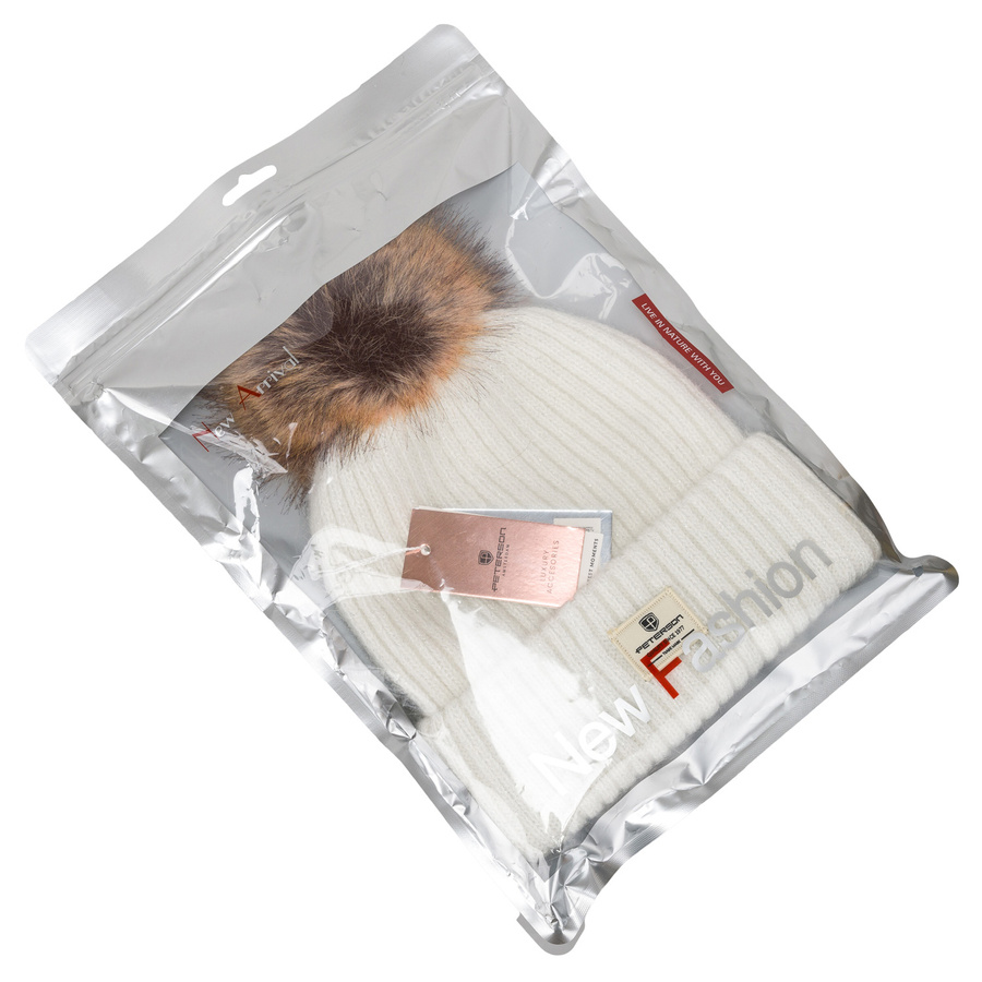 Ciepła biała czapka damska z futerkiem – Peterson