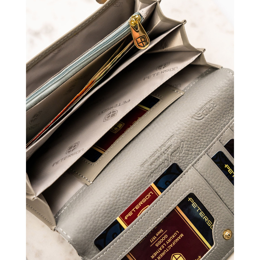 Poziomy portfel damski w kwiatowy wzór z wewnętrzną kieszonką na suwak - Peterson