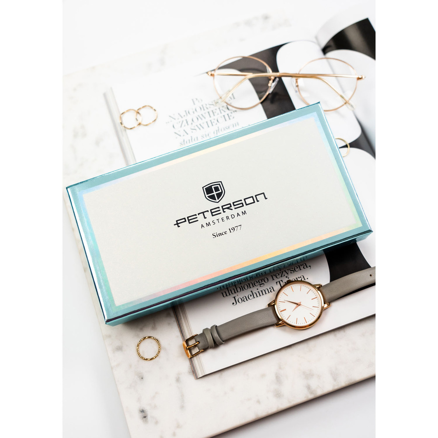 Duży, biały portfel damski ze skóry ekologicznej zamykany suwakiem - Rovicky