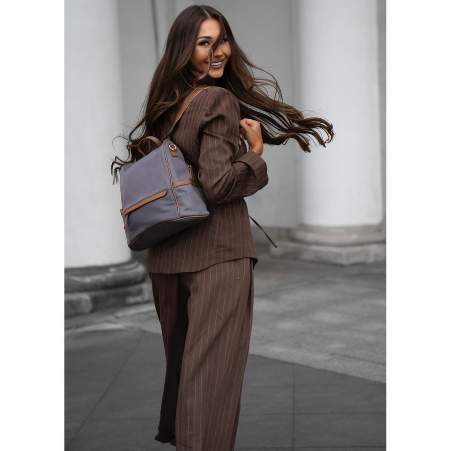 Szary plecak damski z nylonu i skóry ekologicznej z doczepianym paskiem, jednokomorowy - Peterson