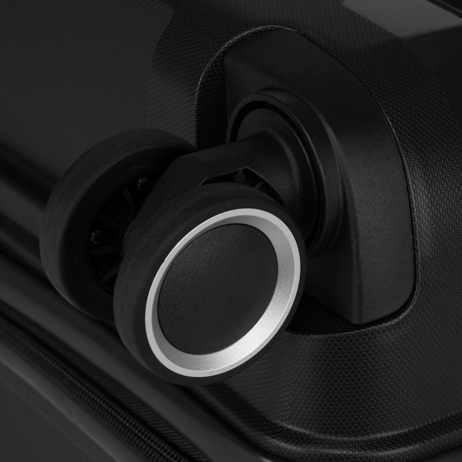 Czarna walizka kabinowa z polipropylenu z wysuwaną, teleskopową rączką i obrotowymi kółkami - Peterson