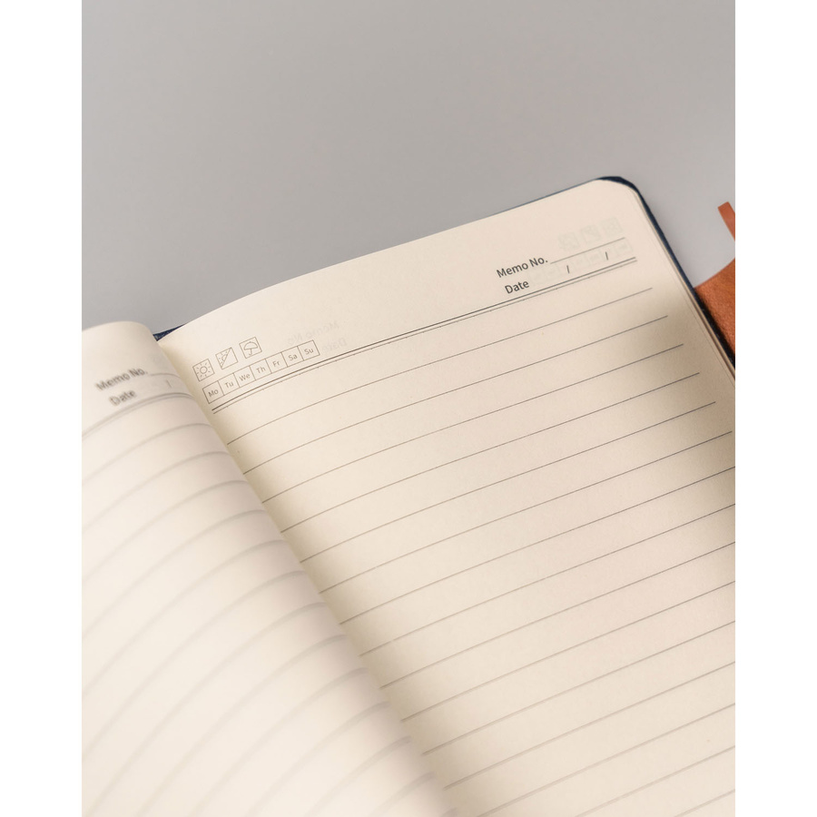 Granatowo-brązowy notes w twardej oprawie w formacie A5 zapinany magnesem - Peterson