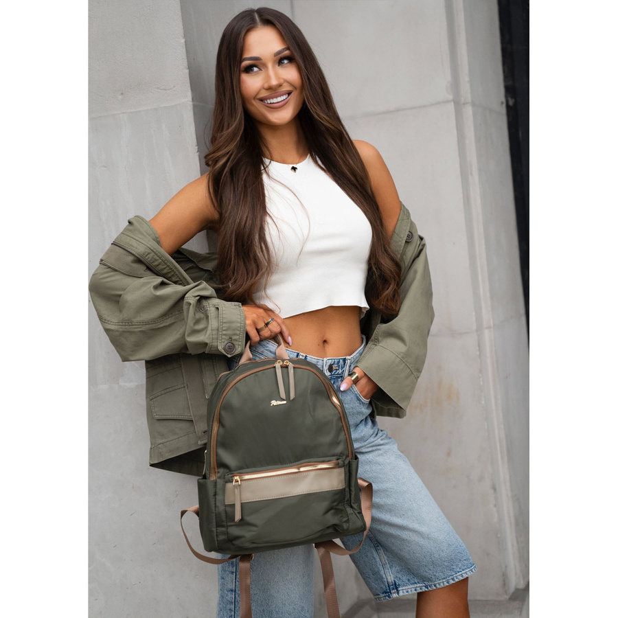 Zielony, miejski plecak damski z poliestru zamykany suwakami - Peterson