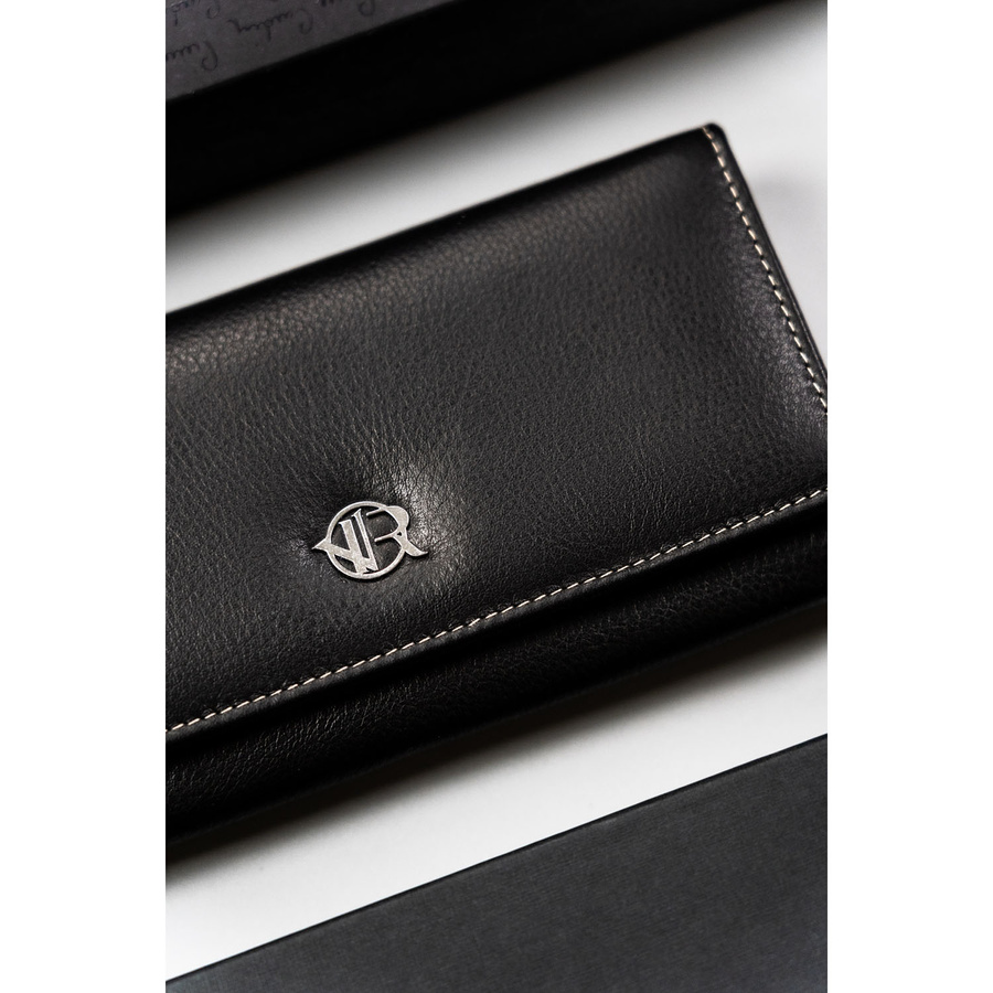 Skórzany, duży portfel damski w czarnym kolorze zamykany na zatrzask - Rovicky