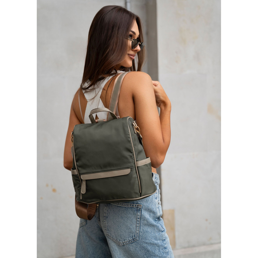 Zielony, miejski plecak damski z nylonu i skóry ekologicznej z doczepianym paskiem - Peterson