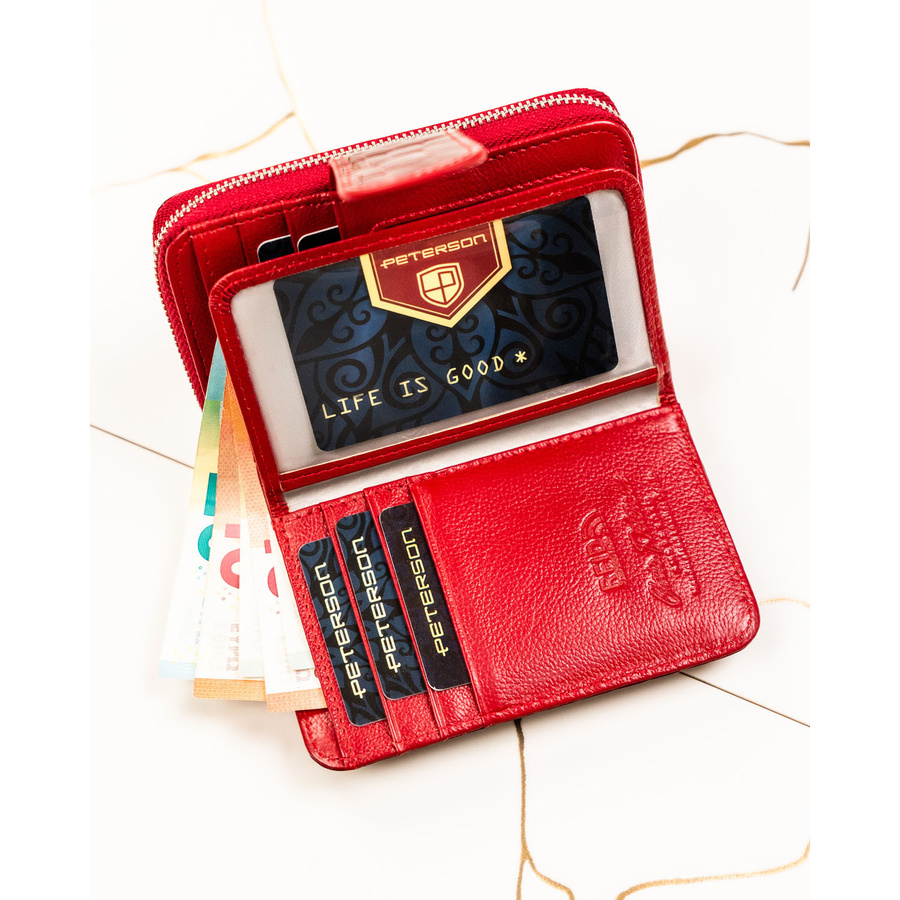 Pionowy, czerwony portfel damski ze skóry naturalnej zamykany na suwak i zatrzask - Peterson