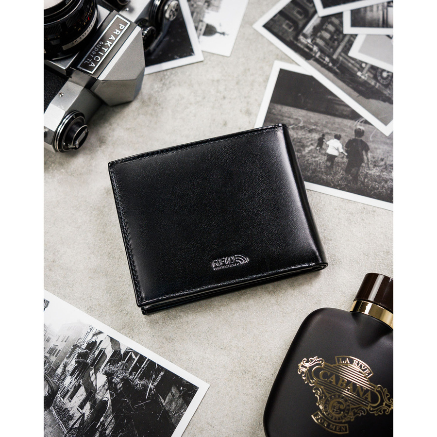 Elegancki, czarny portfel męski ze skóry naturalnej bez zapięcia zewnętrznego - Peterson