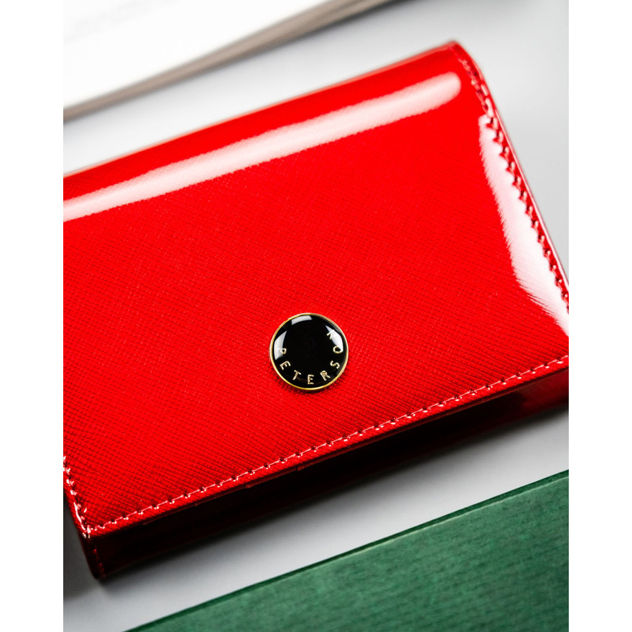 Skórzany damski portfel czerwony z zamknięciem na zatrzask - Peterson