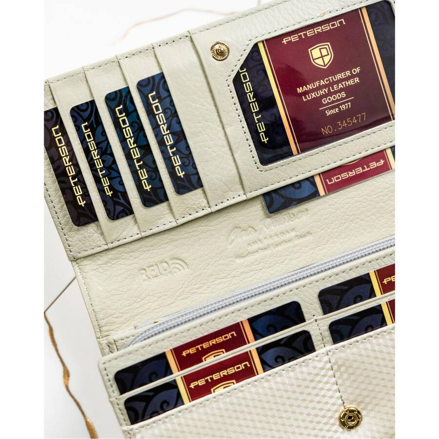 Elegancki skórzany portfel damski beżowy na dowód rejestracyjny - Peterson