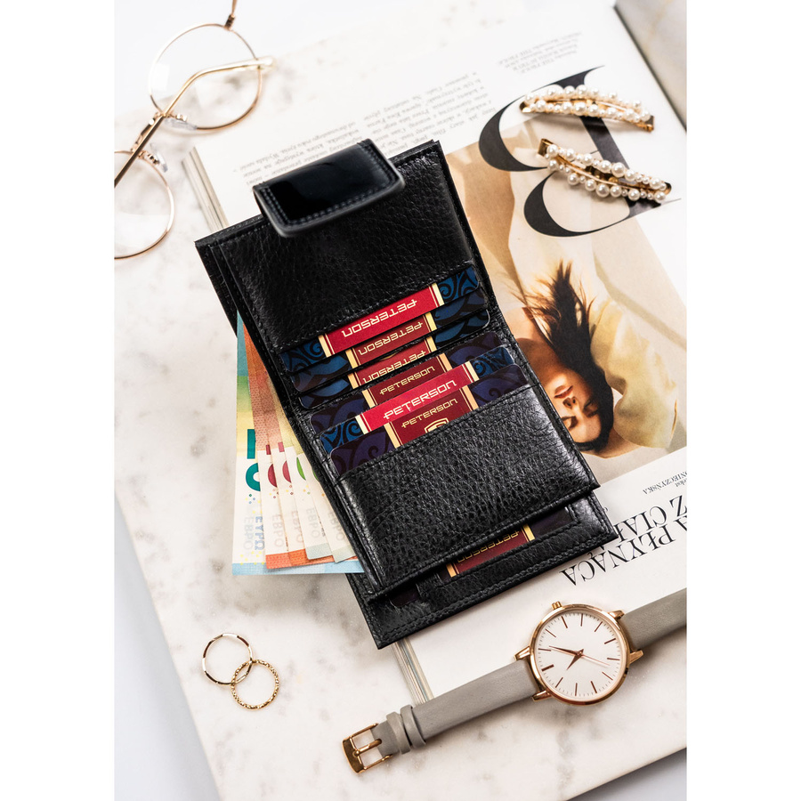 Mały portfel damski wykonany ze skóry naturalnej w czarno-złotym kolorze wyposażony w system RFID - Peterson