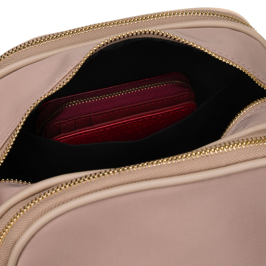 Różowa, nylonowa listonoszka damska zamykana suwakiem i klipsem magnetycznym - Peterson