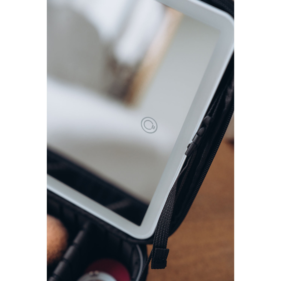 Czarna szkatułka na biżuterię wykonana ze skóry ekologicznej, zamykana suwakiem - Peterson