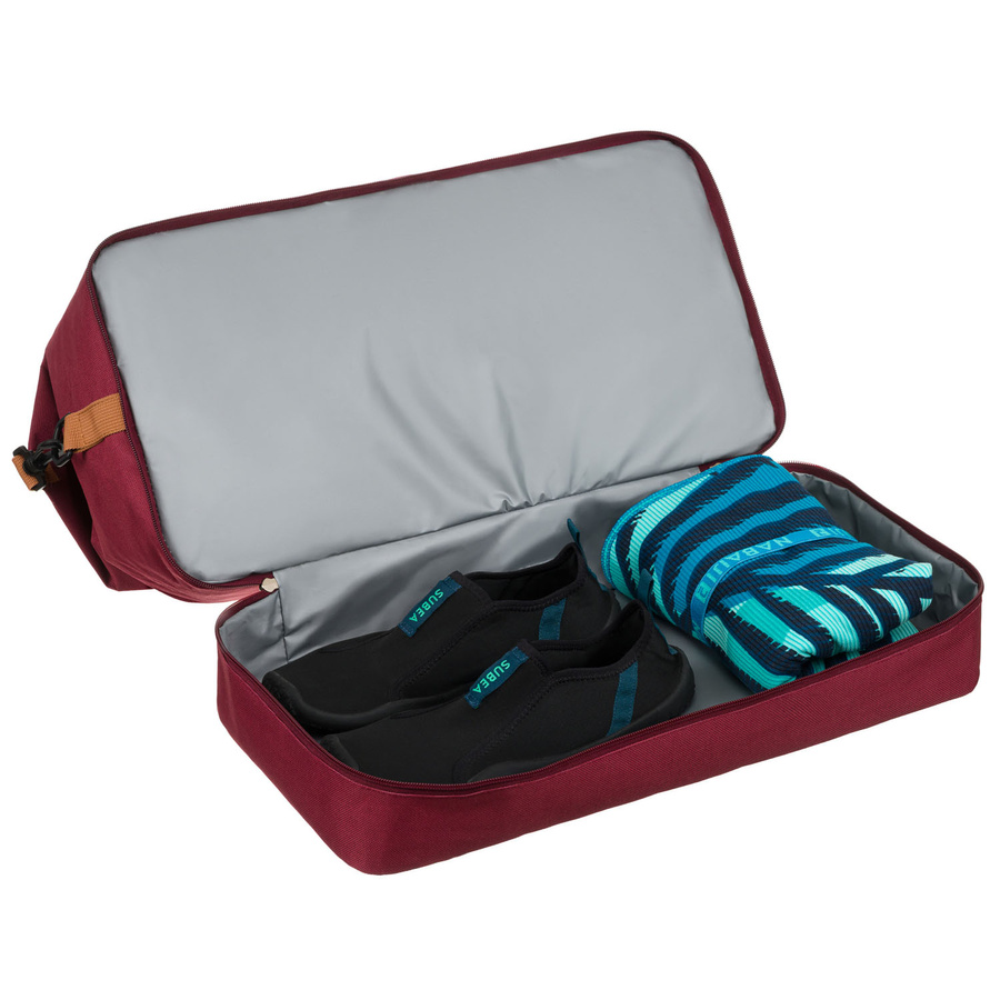 Pojemna torba weekendowa wykonana z poliestru w burgundowym kolorze, zamykana suwakiem - Peterson