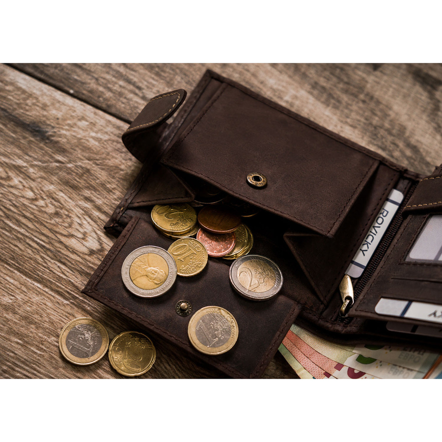 Skórzany portfel męski w ciemnobrązowym kolorze z tłoczeniem na froncie przedstawiającym psa