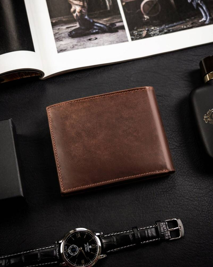 Duży, skórzany portfel męski z ozdobnym tłoczeniem - Peterson