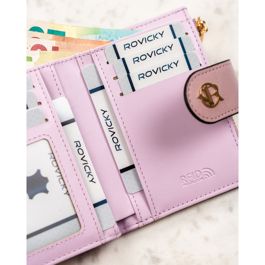 Portfel damski ze skóry ekologicznej w różowym kolorze, wyposażony w system RFID - Rovicky