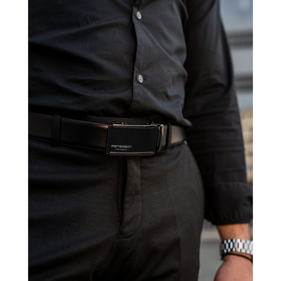 Klasyczny pasek męski w czarnym kolorze z automatyczną, srebrną klamrą - Peterson