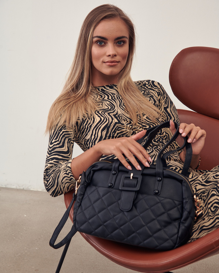 Klasyczna torebka na ramię z pikowanym wzorem - Rovicky