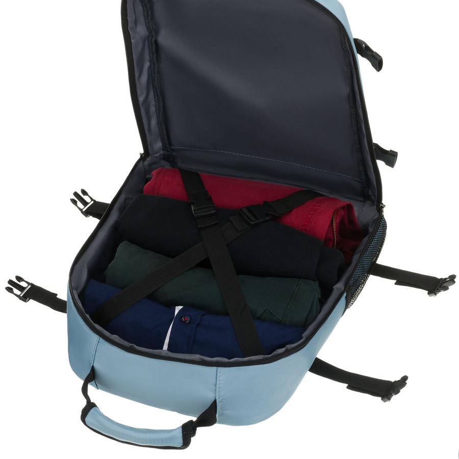 Plecak podróżny w niebieskim kolorze, dwukomorowy i zawieszony na regulowanych szelkach - Peterson