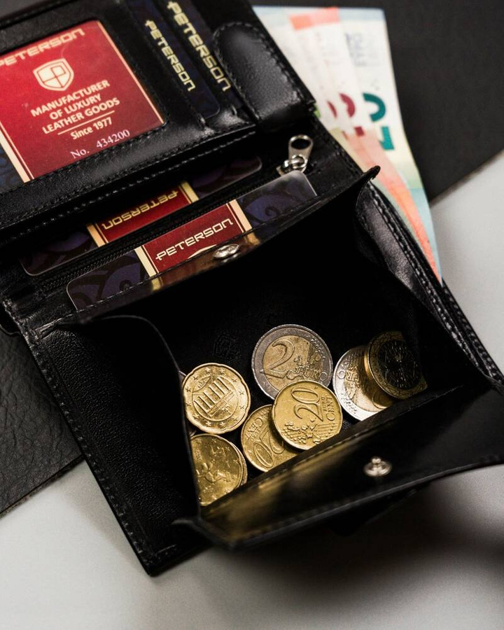 Duży portfel męski na zatrzask ze skóry naturalnej - Peterson