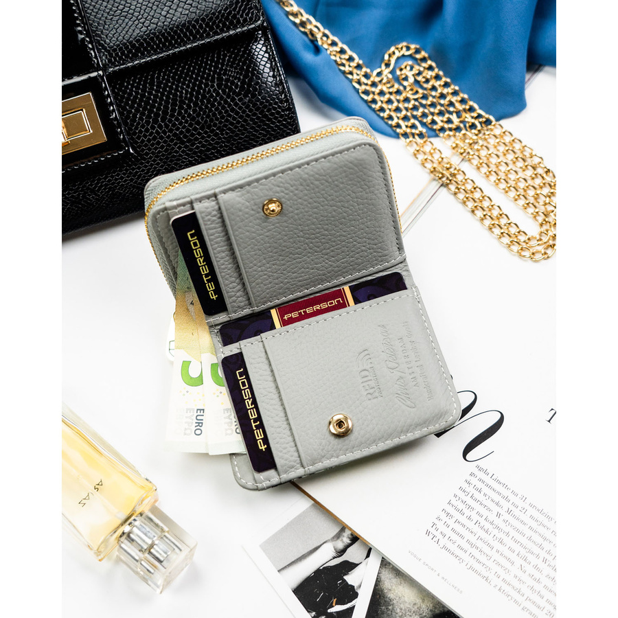Mały, zielony portfelik damski ze skóry naturalnej z systemem RFID - Peterson