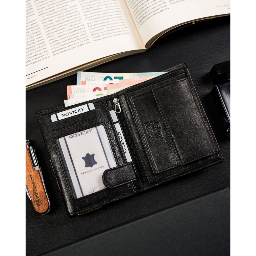 Klasyczny, pionowy portfel męski ze skóry naturalnej w czarnym kolorze - 4U Cavaldi