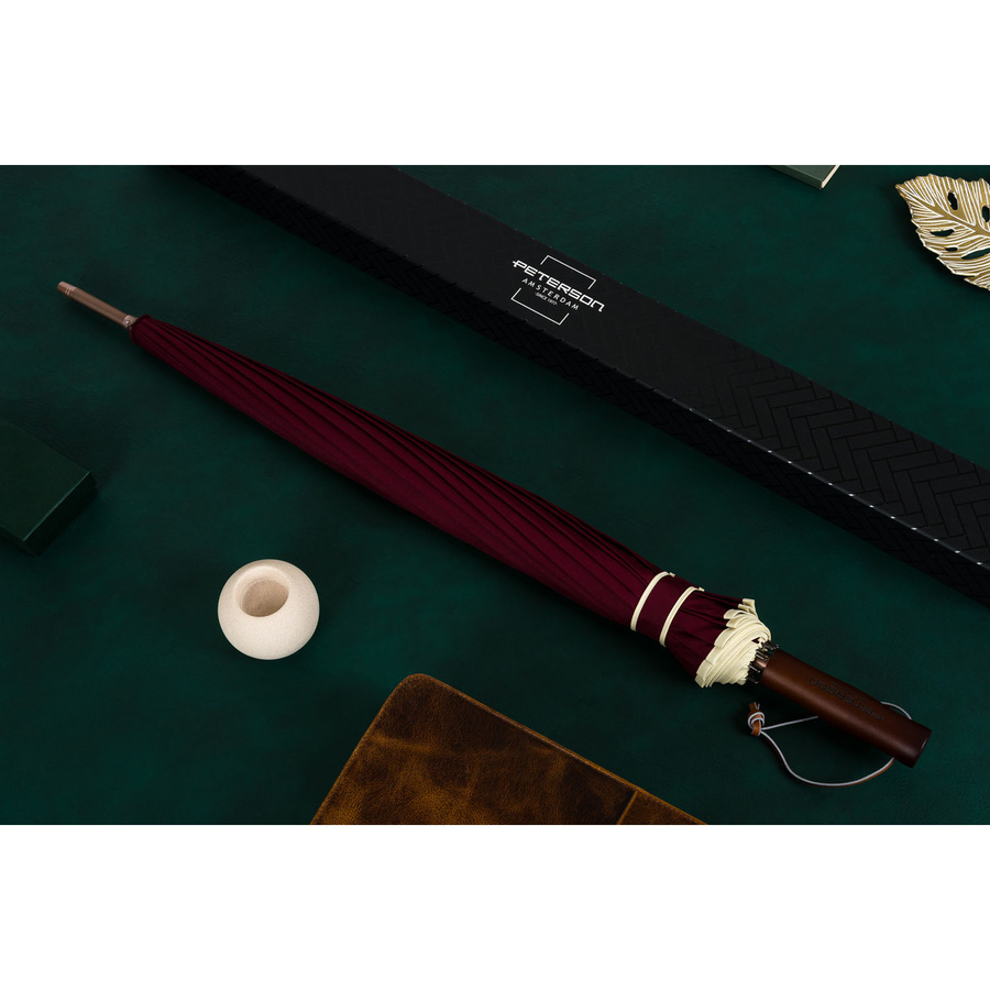 Czerwony, elegancki parasol rządowy - Peterson