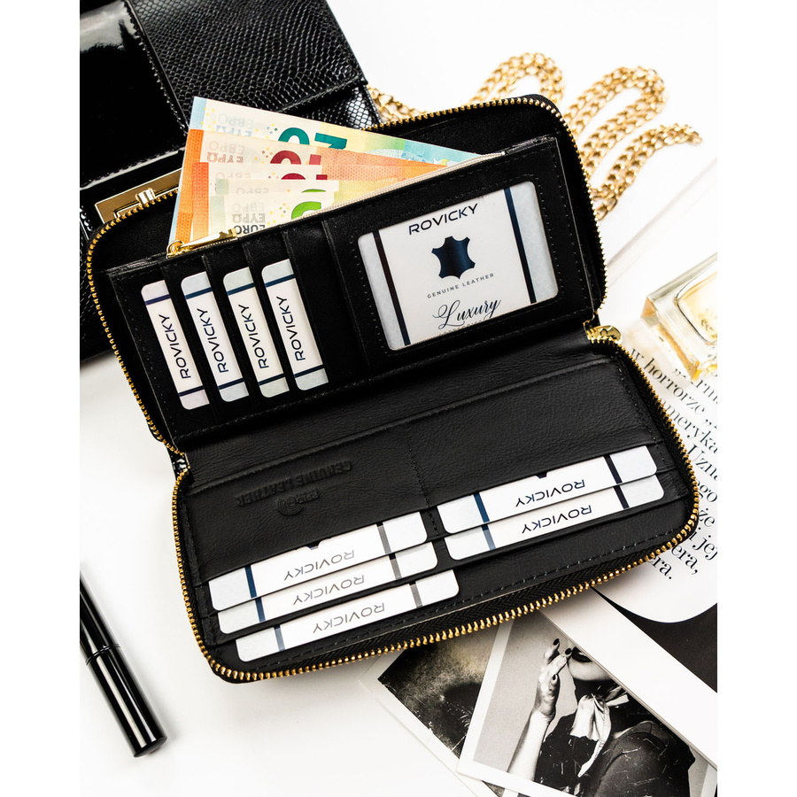 Lakierowany portfel w typie piórnika ze skóry naturalnej w czarnym kolorze zamykany na suwak - Rovicky