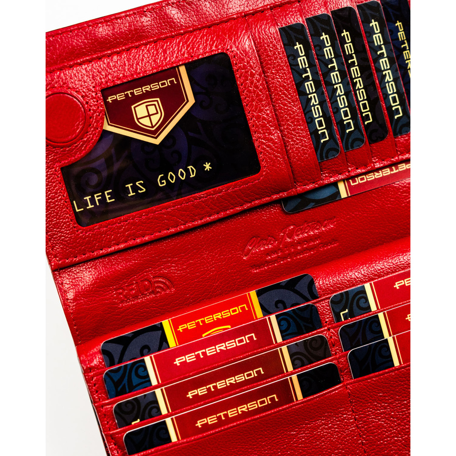 Duży, czerwony, pionowy portfel damski ze skóry ekologicznej i naturalnej w cętki zamykany magnesem - Peterson