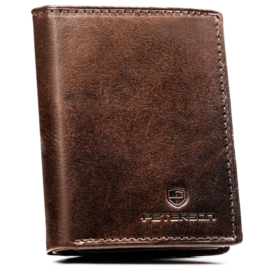 Pionowy portfel męski ze skóry naturalnej w brązowym kolorze, model bez zapięcia zewnętrznego - Peterson