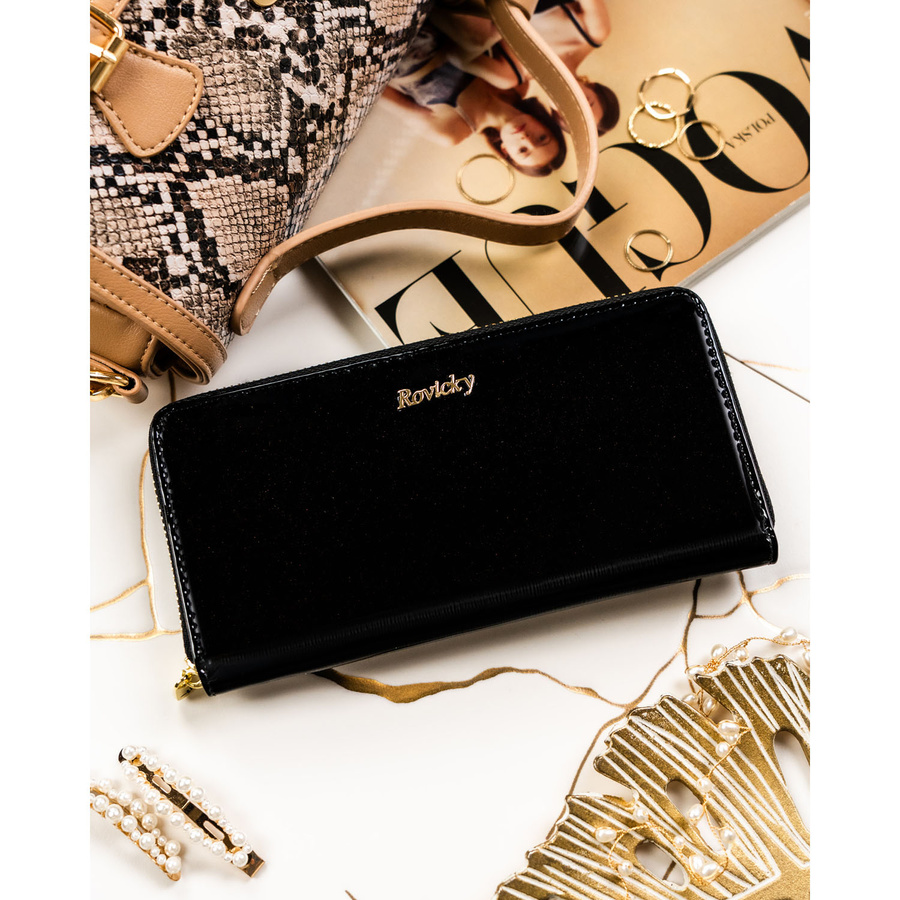 Czarny portfel-piórnik damski z lakierowanej skóry naturalnej wyposażony w system RFID - Rovicky