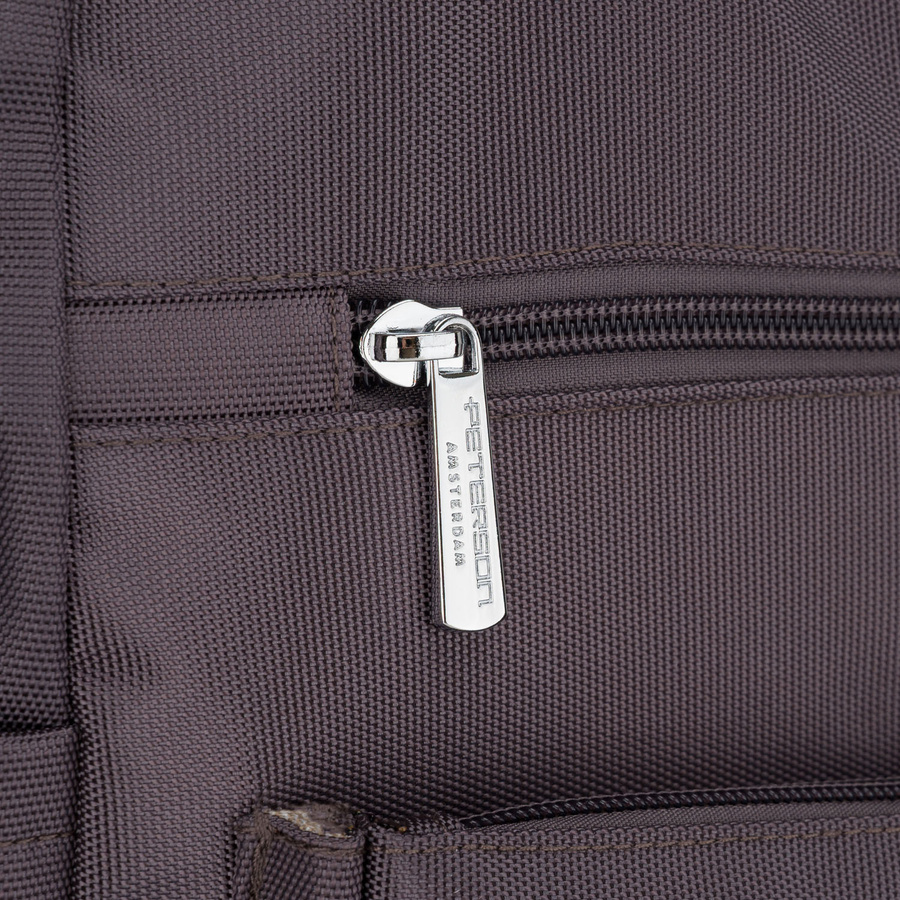 Pojemna torba damska w szarym kolorze z przegrodą na laptopa wykonana z poliestru - Peterson