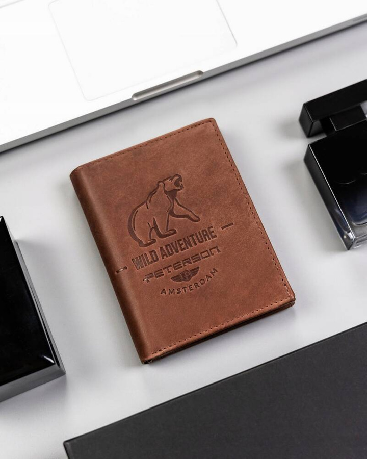 Duży, skórzany portfel męski w orientacji pionowej - Peterson