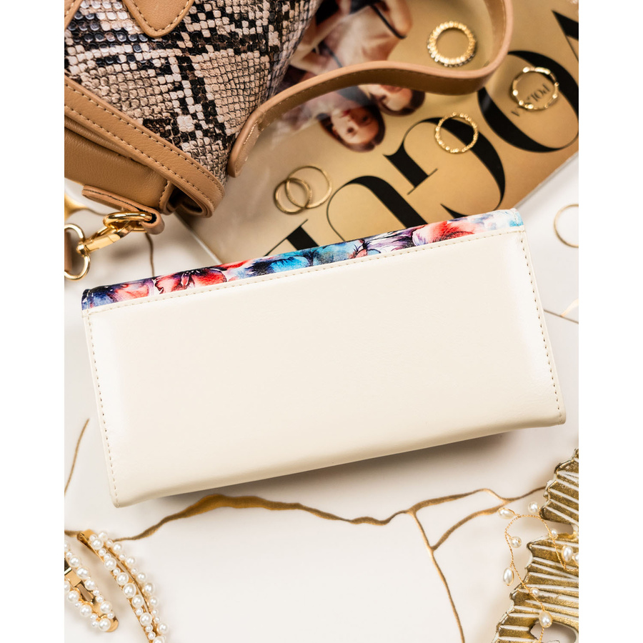 Portfel damski w kwiaty wykonany ze skóry naturalnej i ekologicznej - Peterson