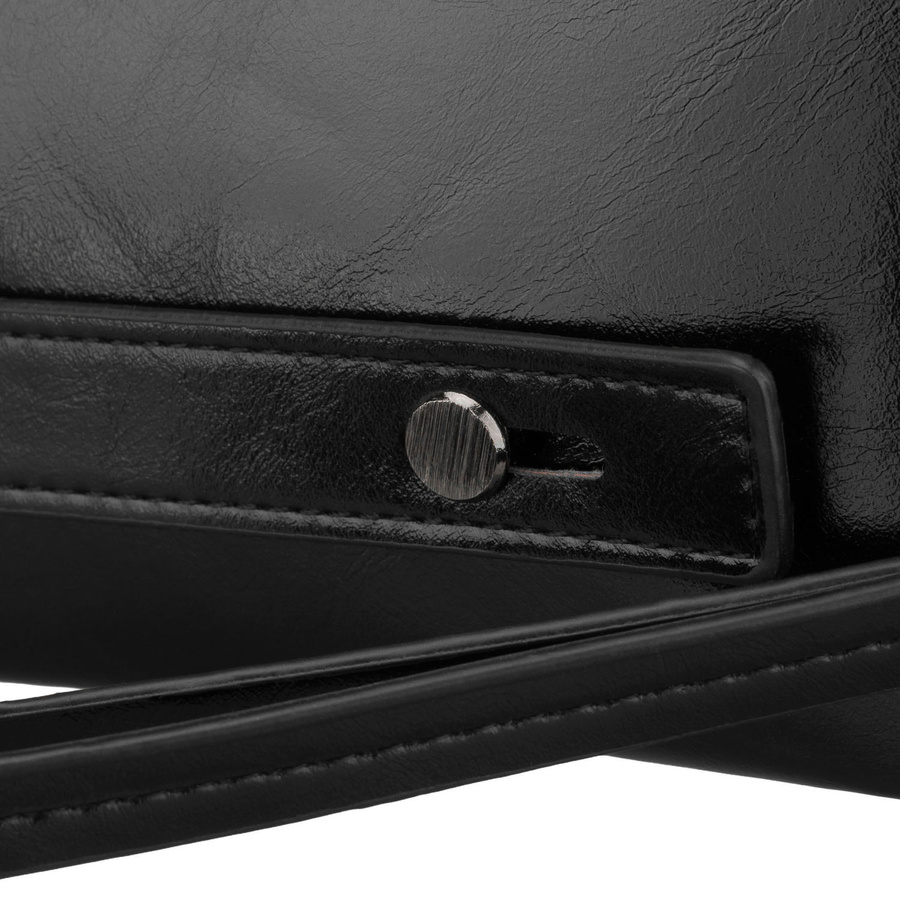 Saszetka męska ze skóry ekologicznej w czarnym kolorze, wyposażona w uchwyt na rękę - Rovicky