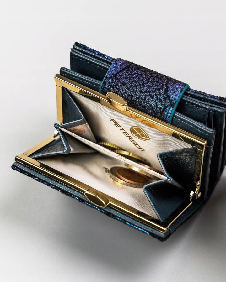 Mały, skórzany portfel damski na zatrzask - Peterson