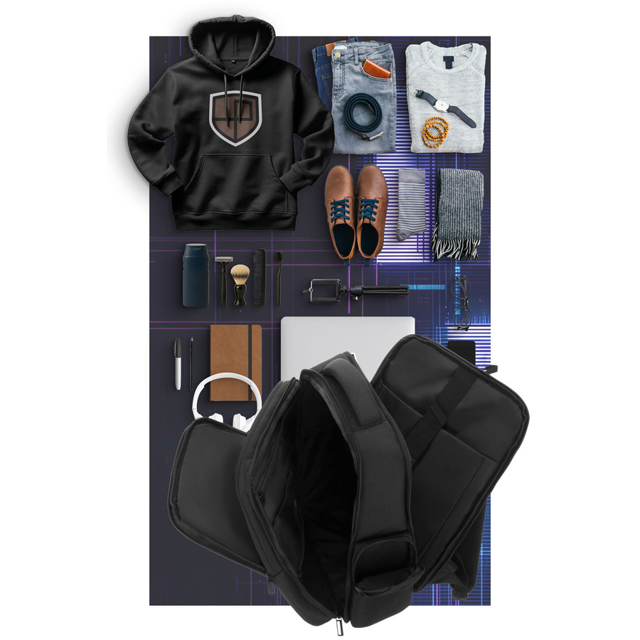 Plecak podróżny z poliestru w czarnym kolorze zawieszony na regulowanych szelkach - Peterson