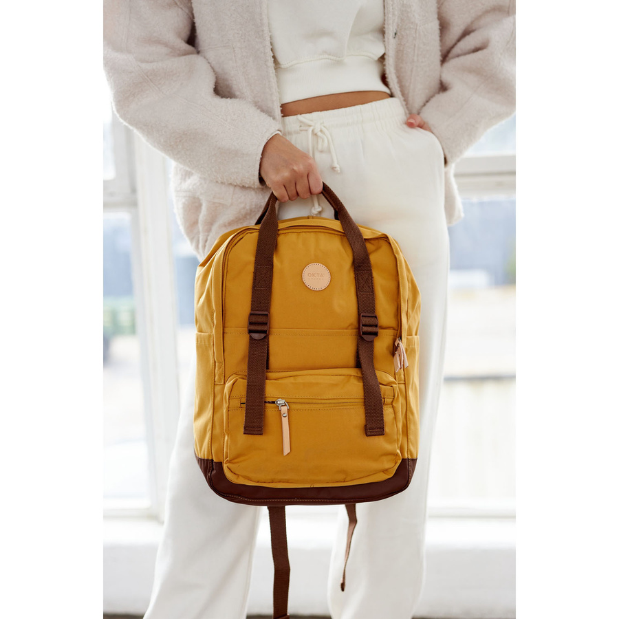 Plecak miejski w żółto-brązowym kolorze z przegrodą na laptopa zamykany suwakami - Himawari