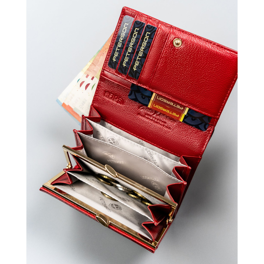 Duży portfel damski ze skóry naturalnej w czerwonym kolorze, zamykany zatrzaskiem - Peterson