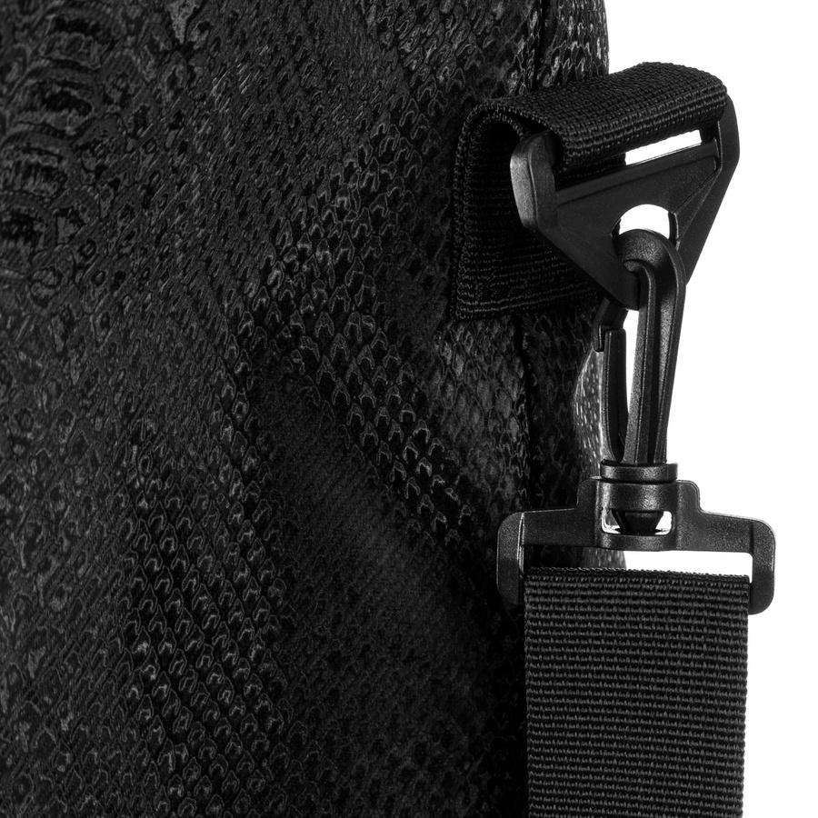 Duży shopper damski z poliestru w czarnym kolorze pokryty zwierzęcym wzorem - Rovicky