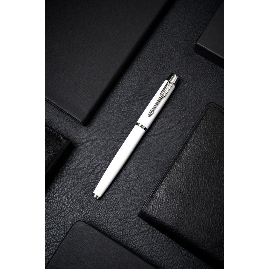 Biało-srebrny długopis metalowy z czarnym wkładem - Peterson